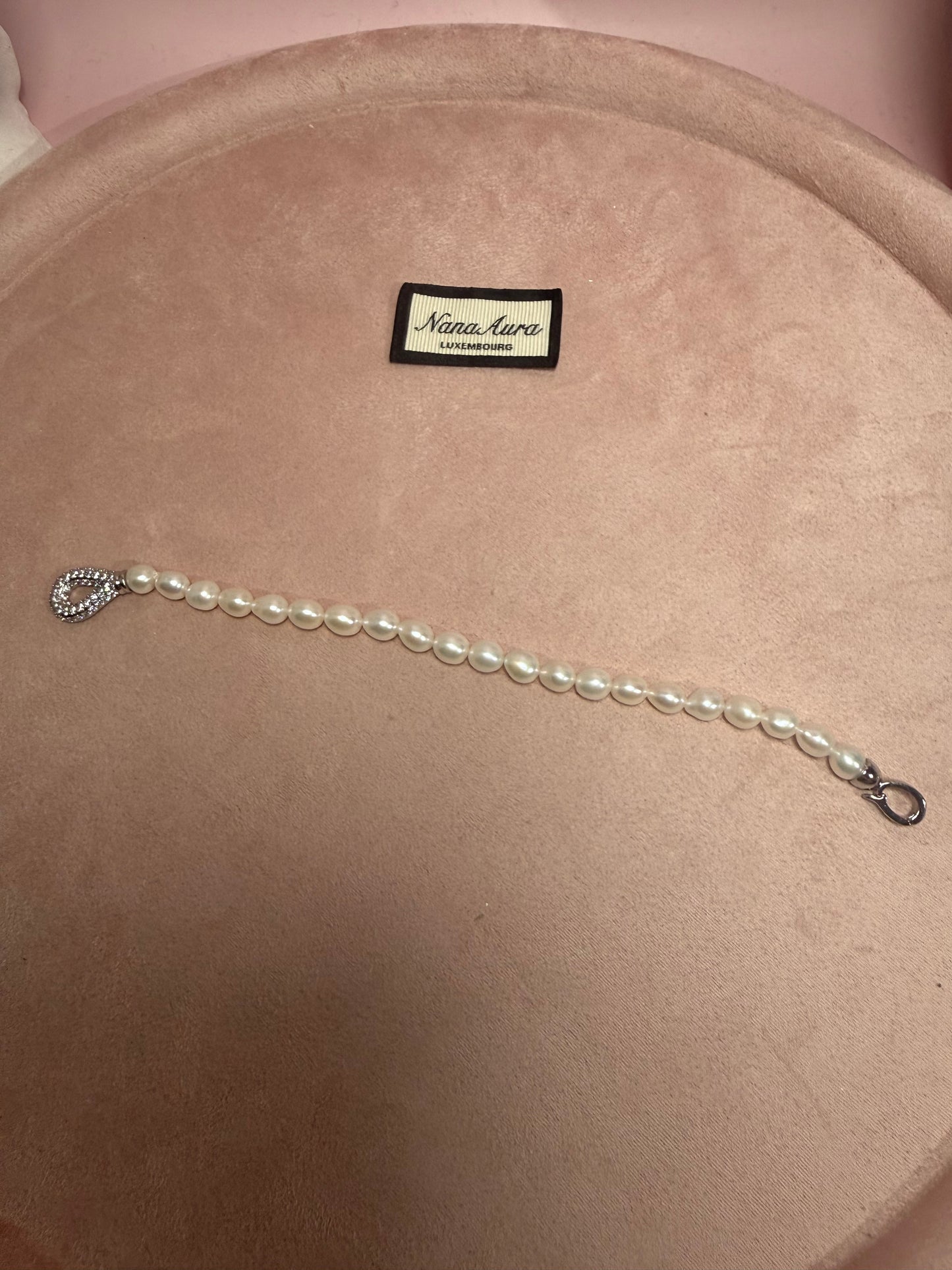 Lira Sparkle Knot Pearl Bracelet