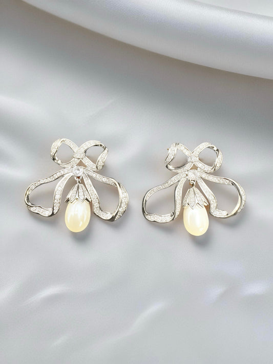 Elise Ribbon Pearl Earrings