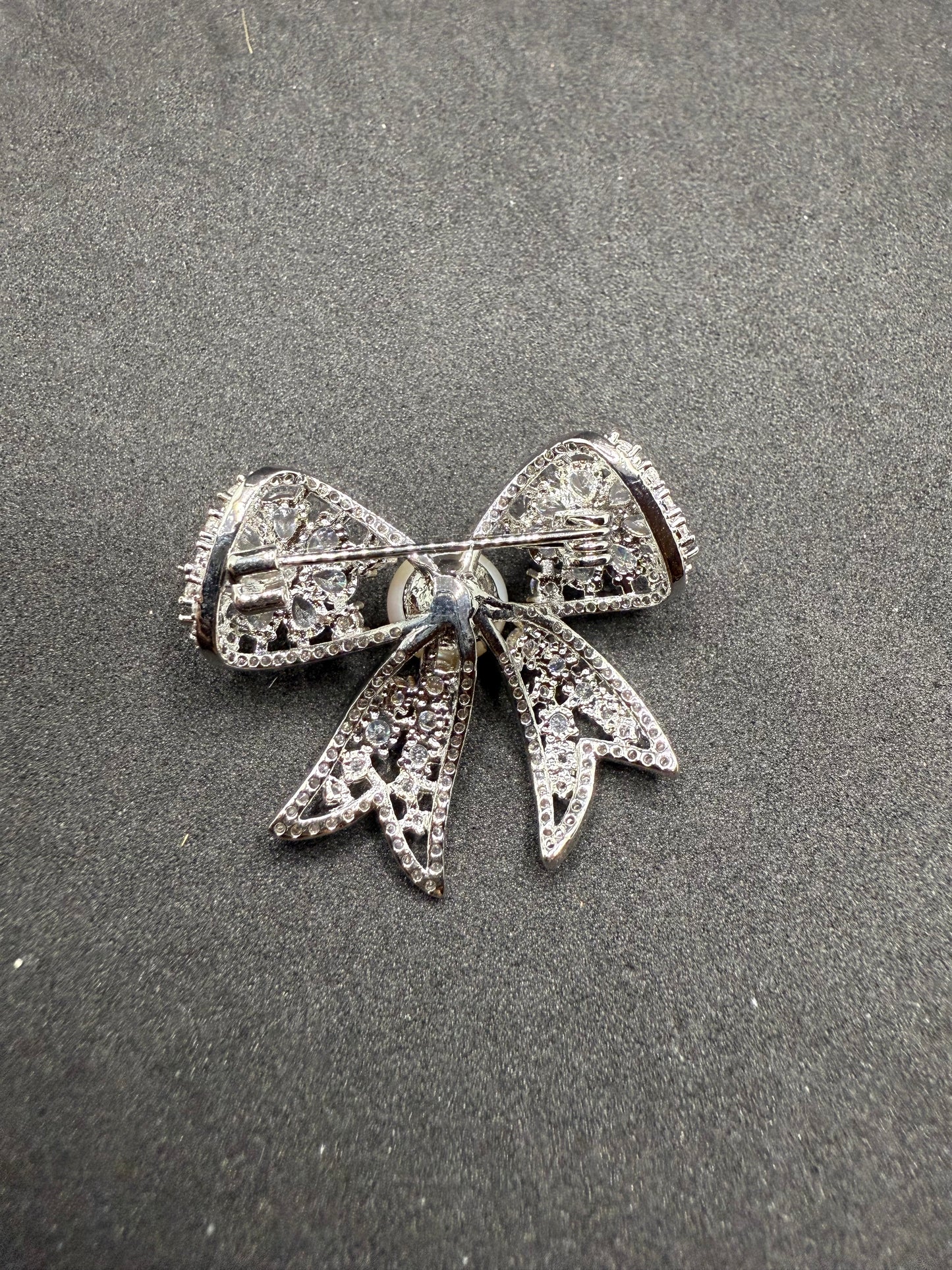 Pearl Elegance Bow Brooch