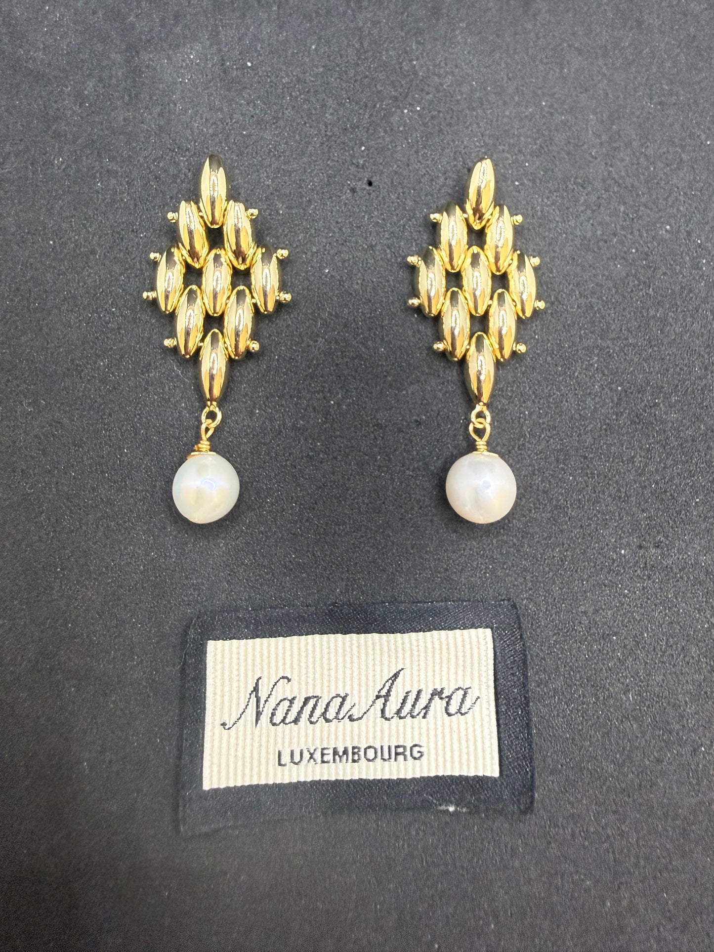 Elara Pearl Drop Earrings