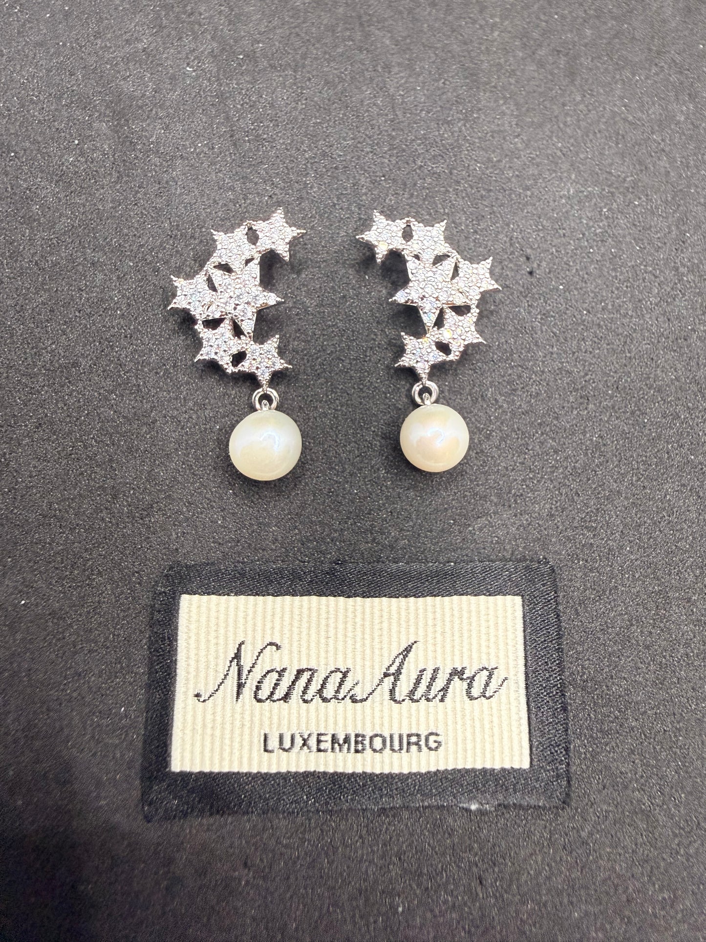 Lyra Pearl Earrings