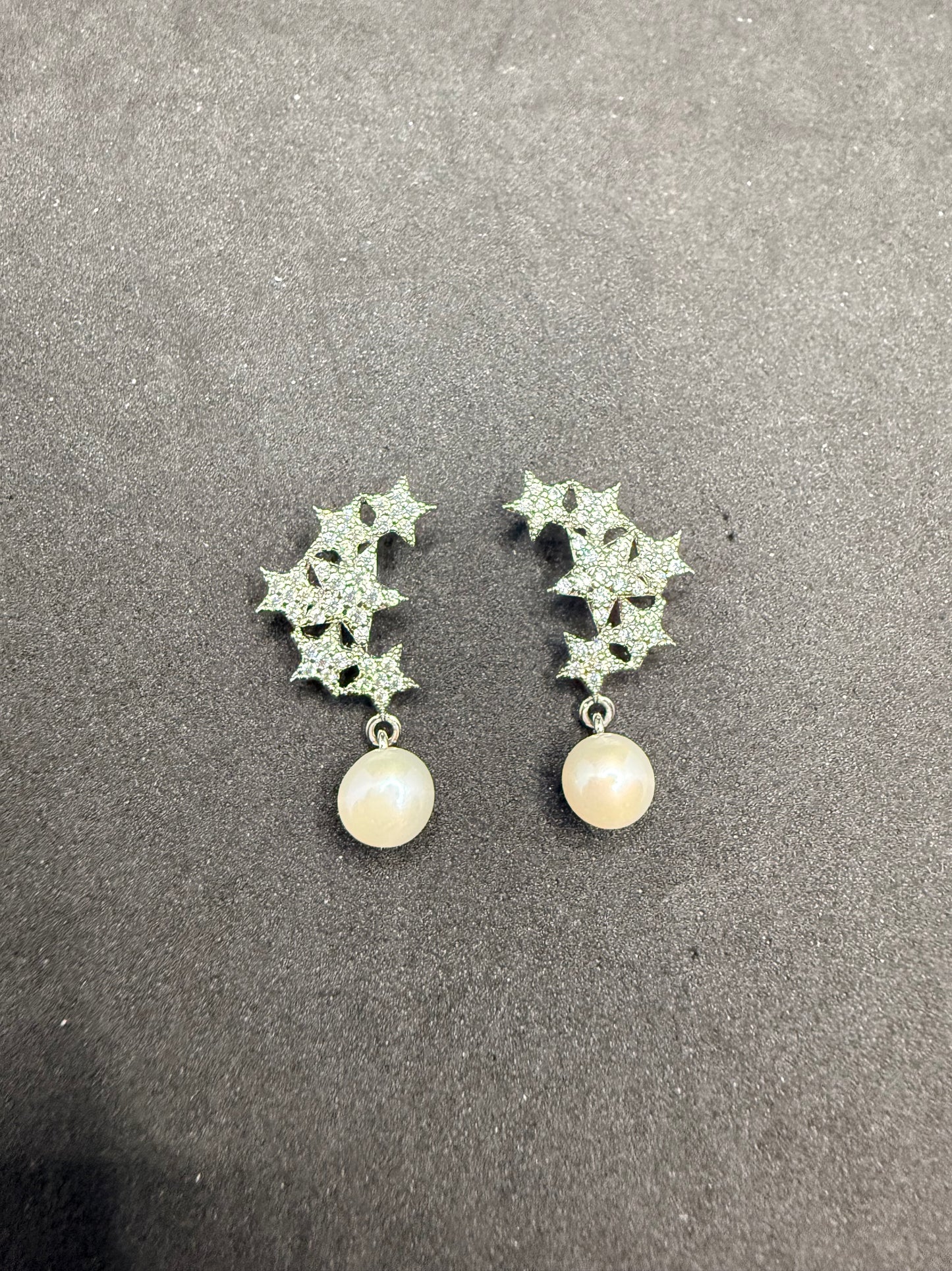 Lyra Pearl Earrings