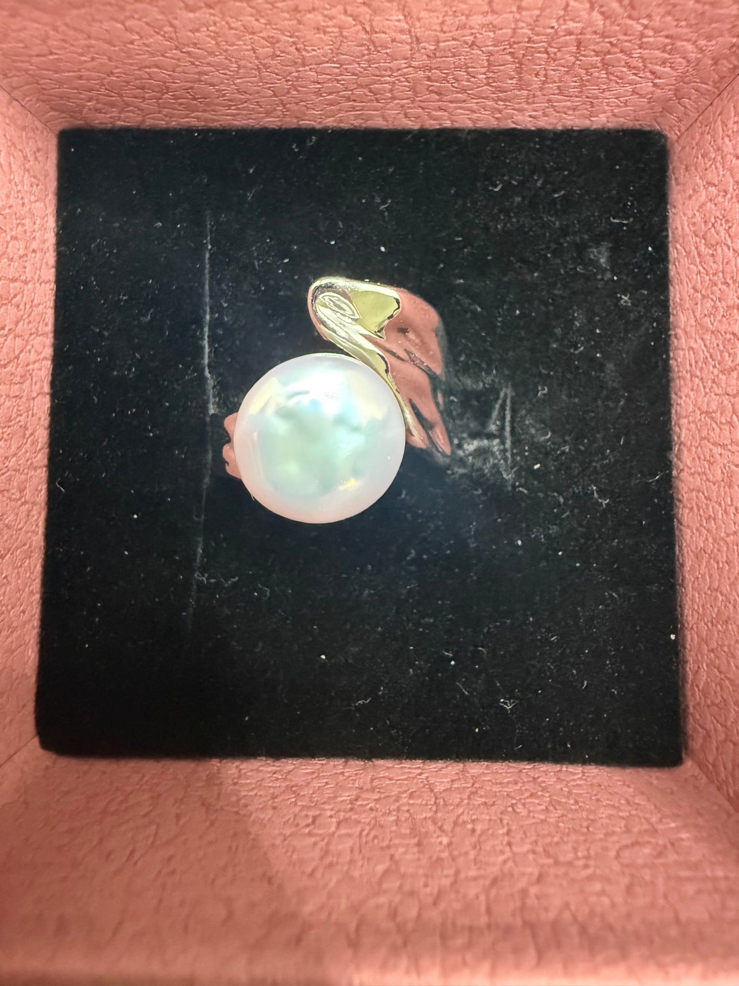 Wave Wrap Button Pearl Ring