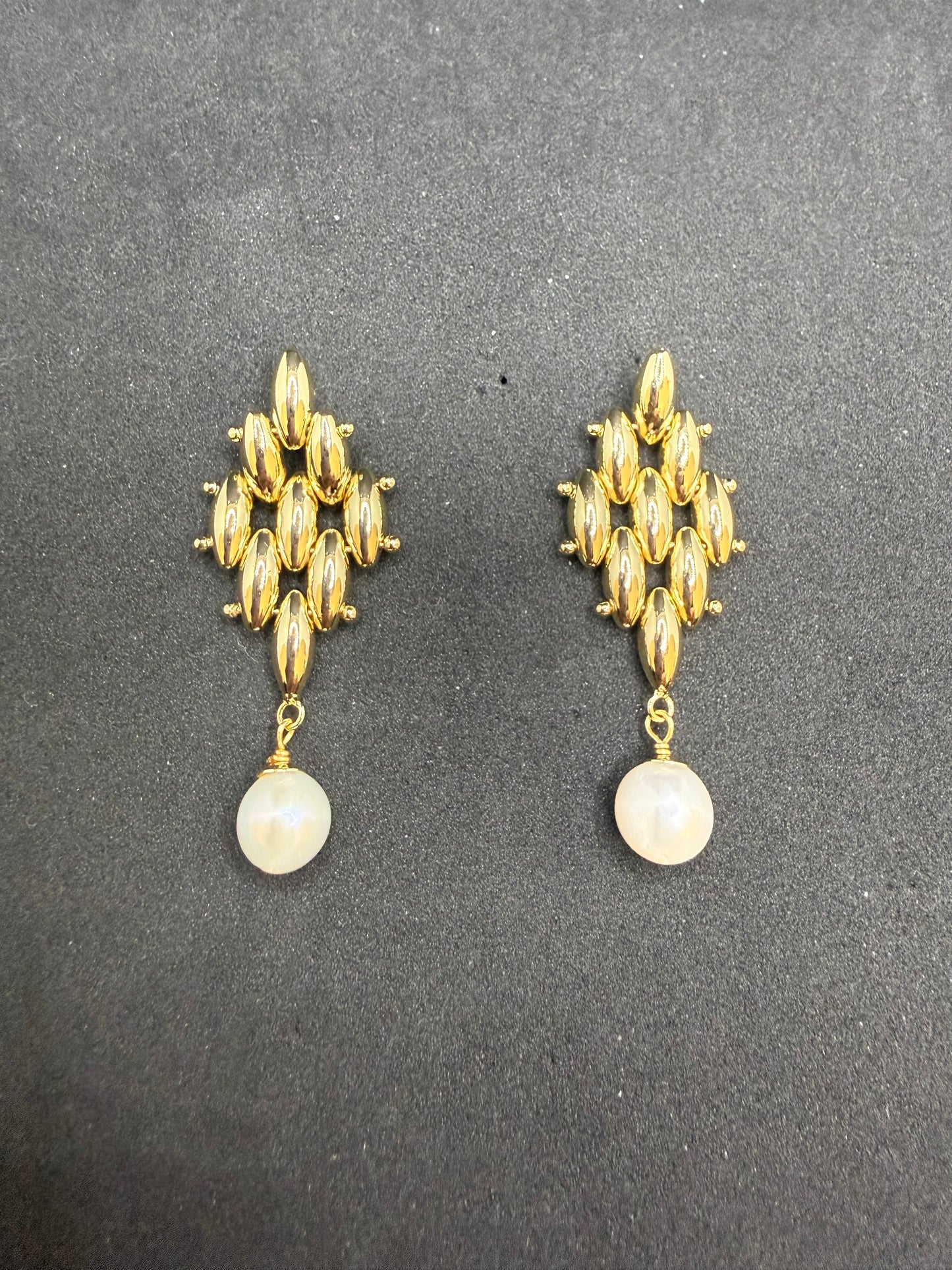Elara Pearl Drop Earrings
