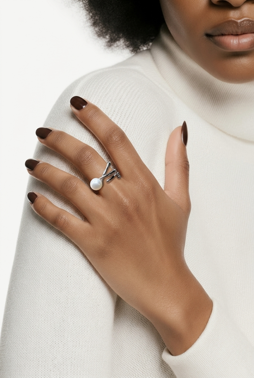 Vela Twist Single Pearl Ring