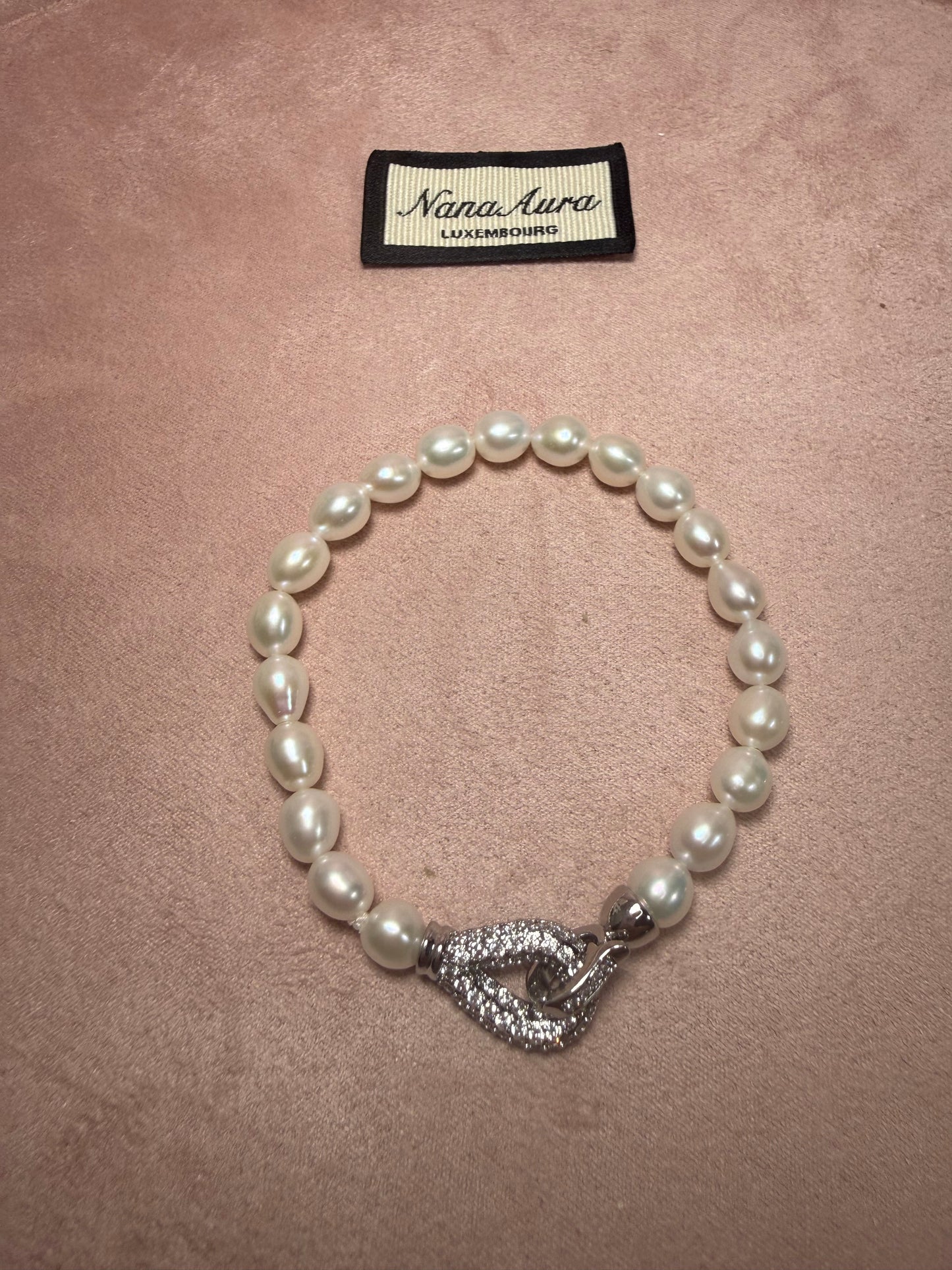 Lira Sparkle Knot Pearl Bracelet