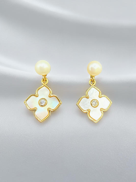 Pearl Clover Glow Earrings