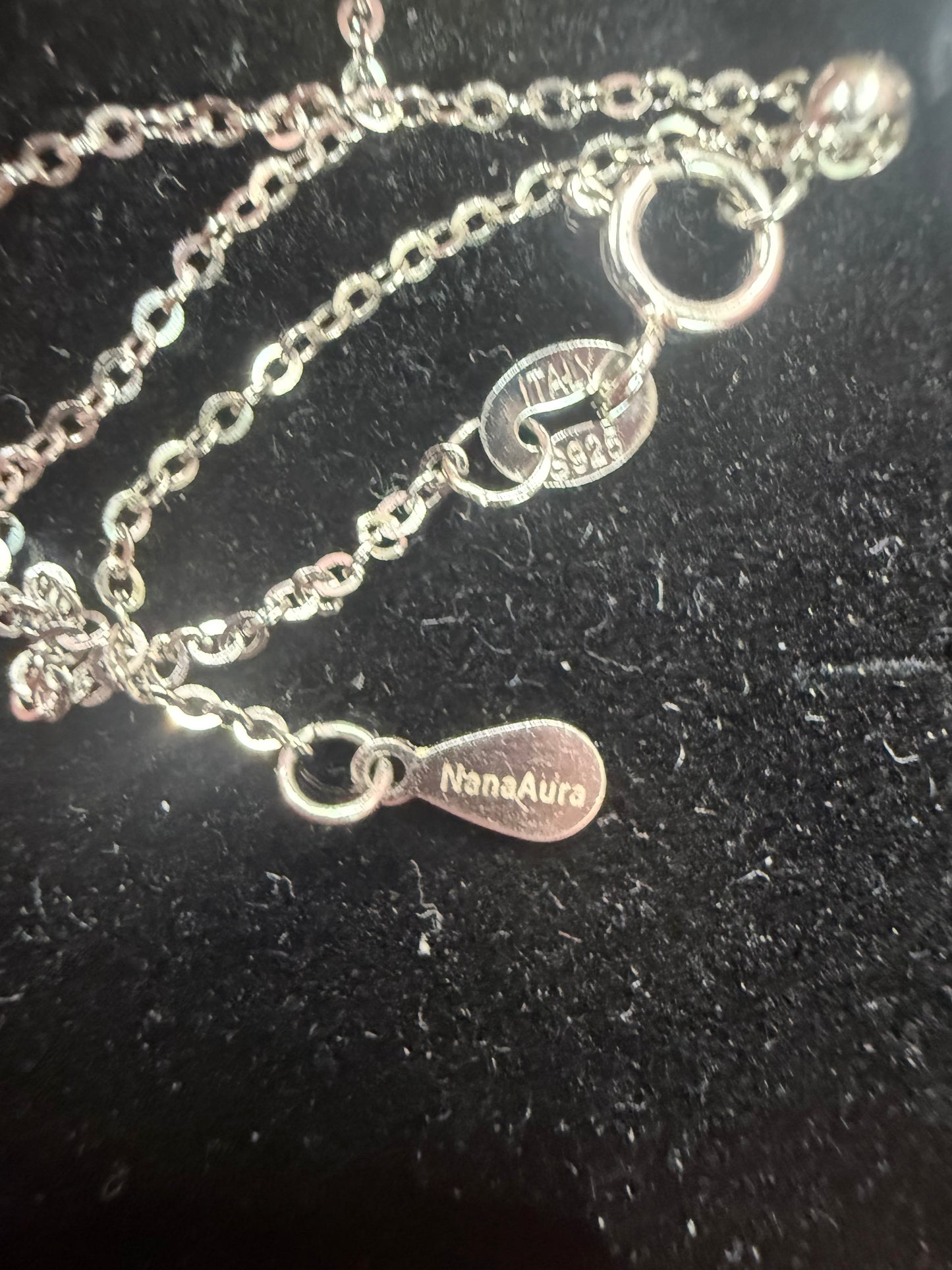Elara Pearl Pendant Necklace