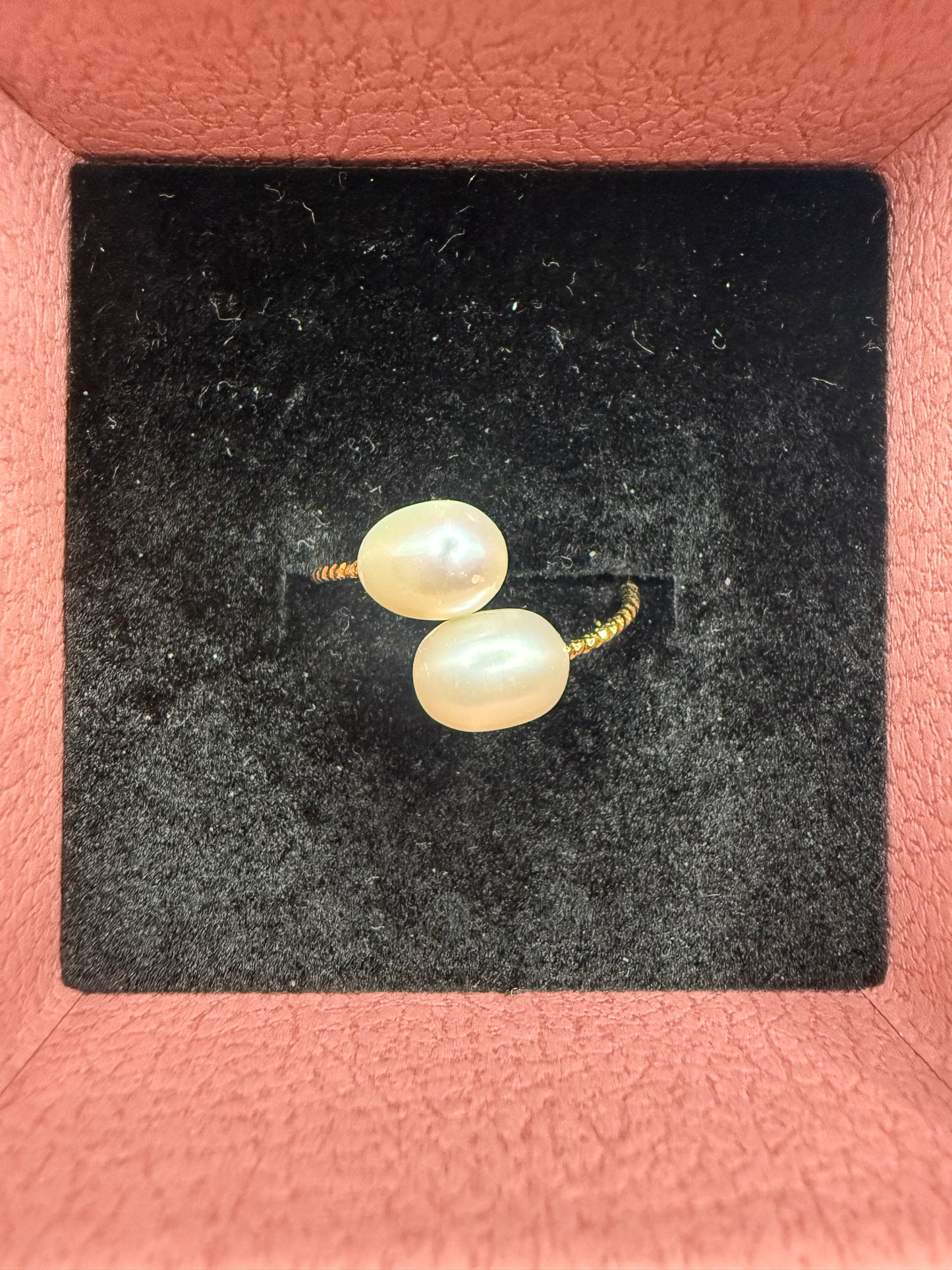 Dua Twist Twin Pearl Ring