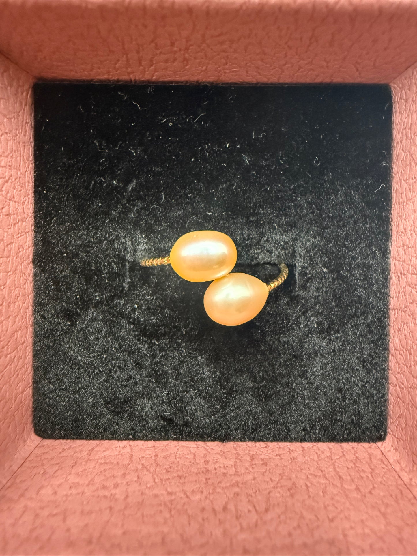 Dua Twist Twin Pearl Ring