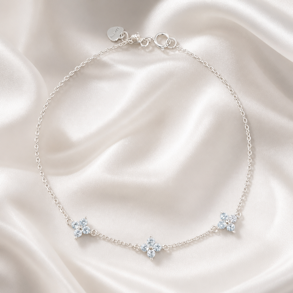 Liora Blue Clover Bracelet
