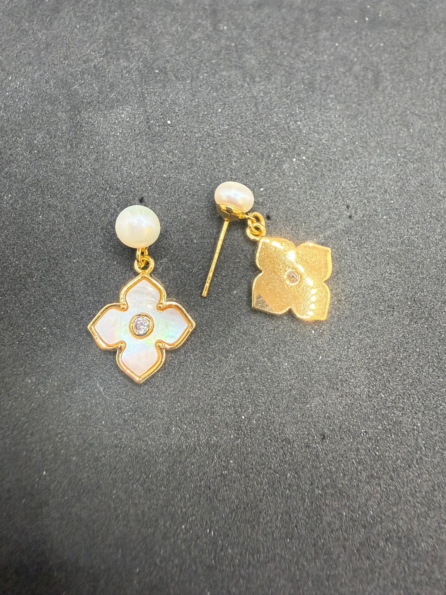 Pearl Clover Glow Earrings