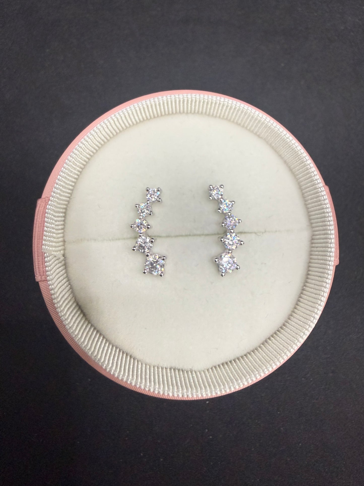 Boucles d'oreilles grimpantes Starline en moissanite