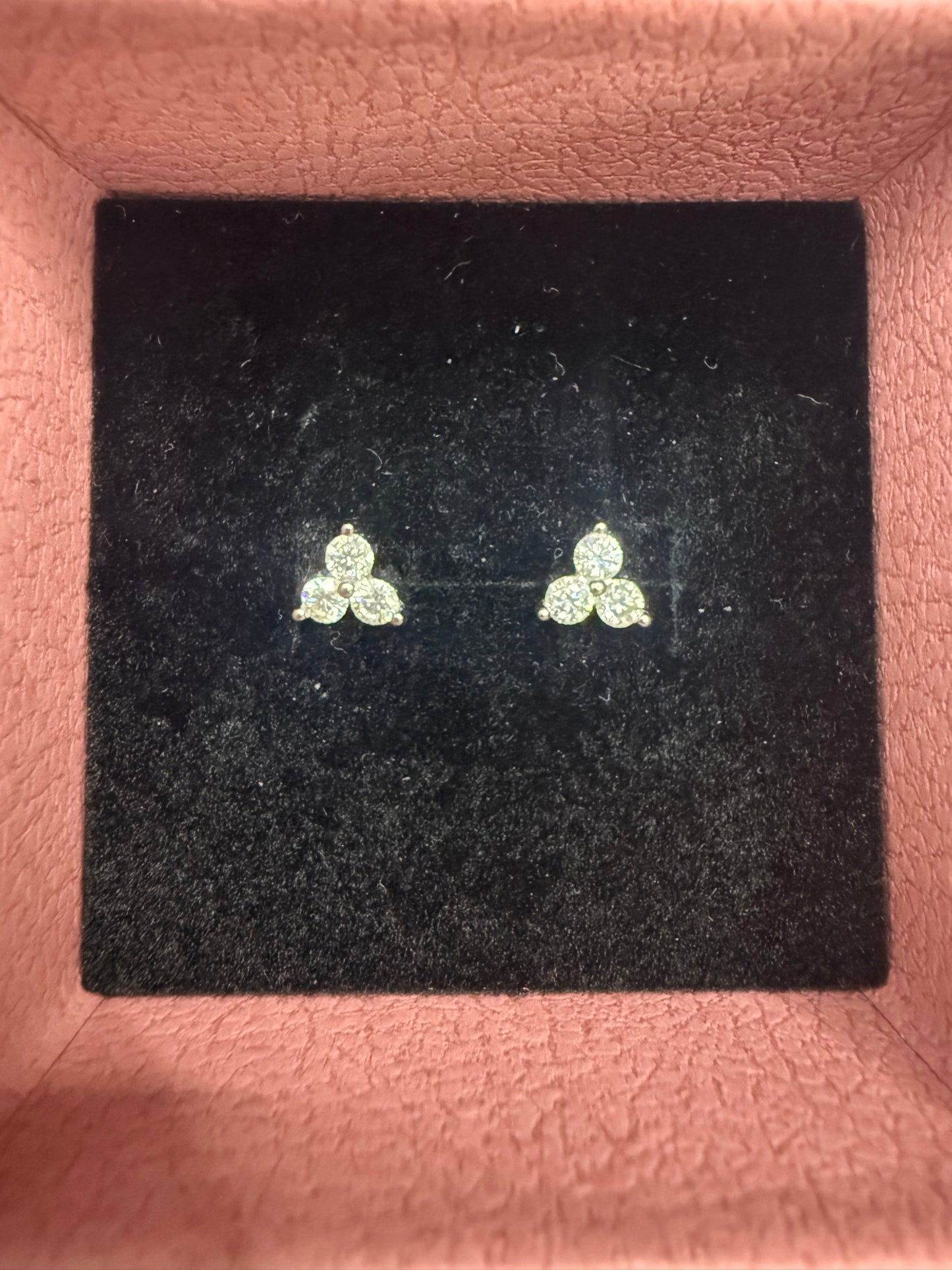 Clous d'oreilles trilogie en moissanite