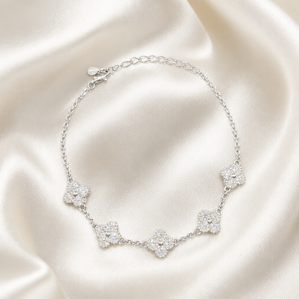 Clover Moissanite Bracelet