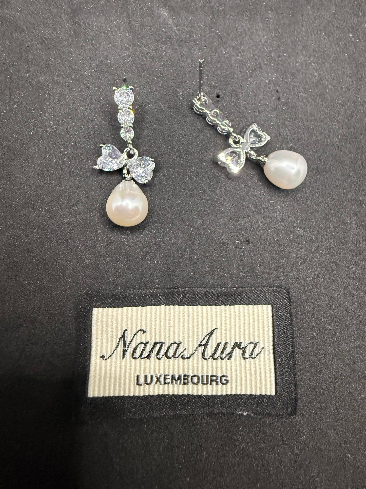 Mila Pearl Earrings