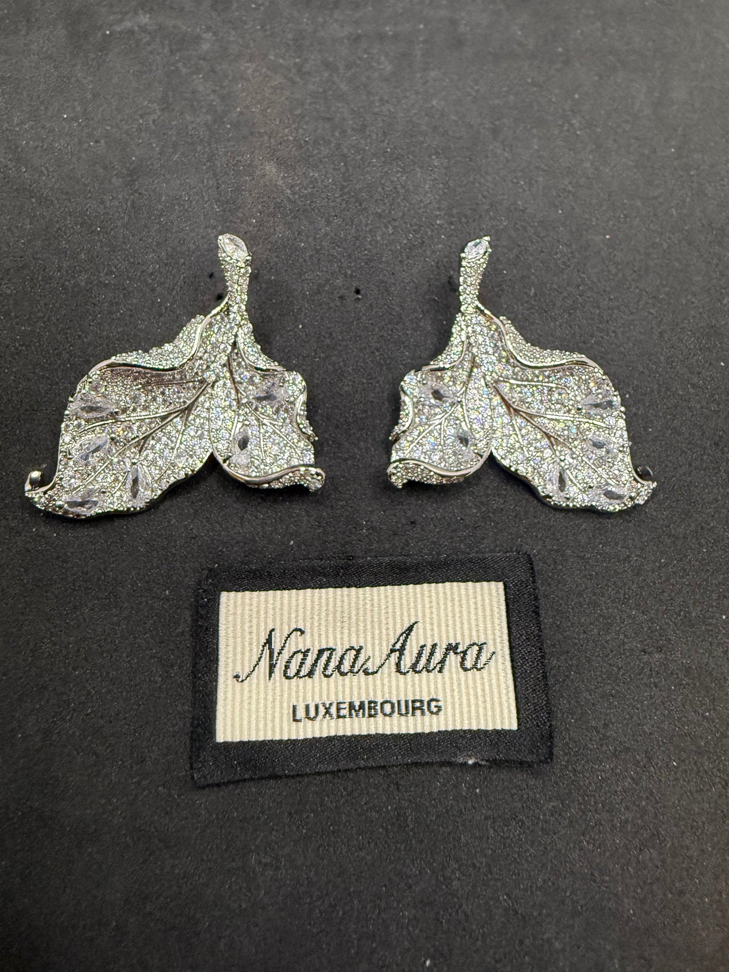 Lira Leaf Earrings
