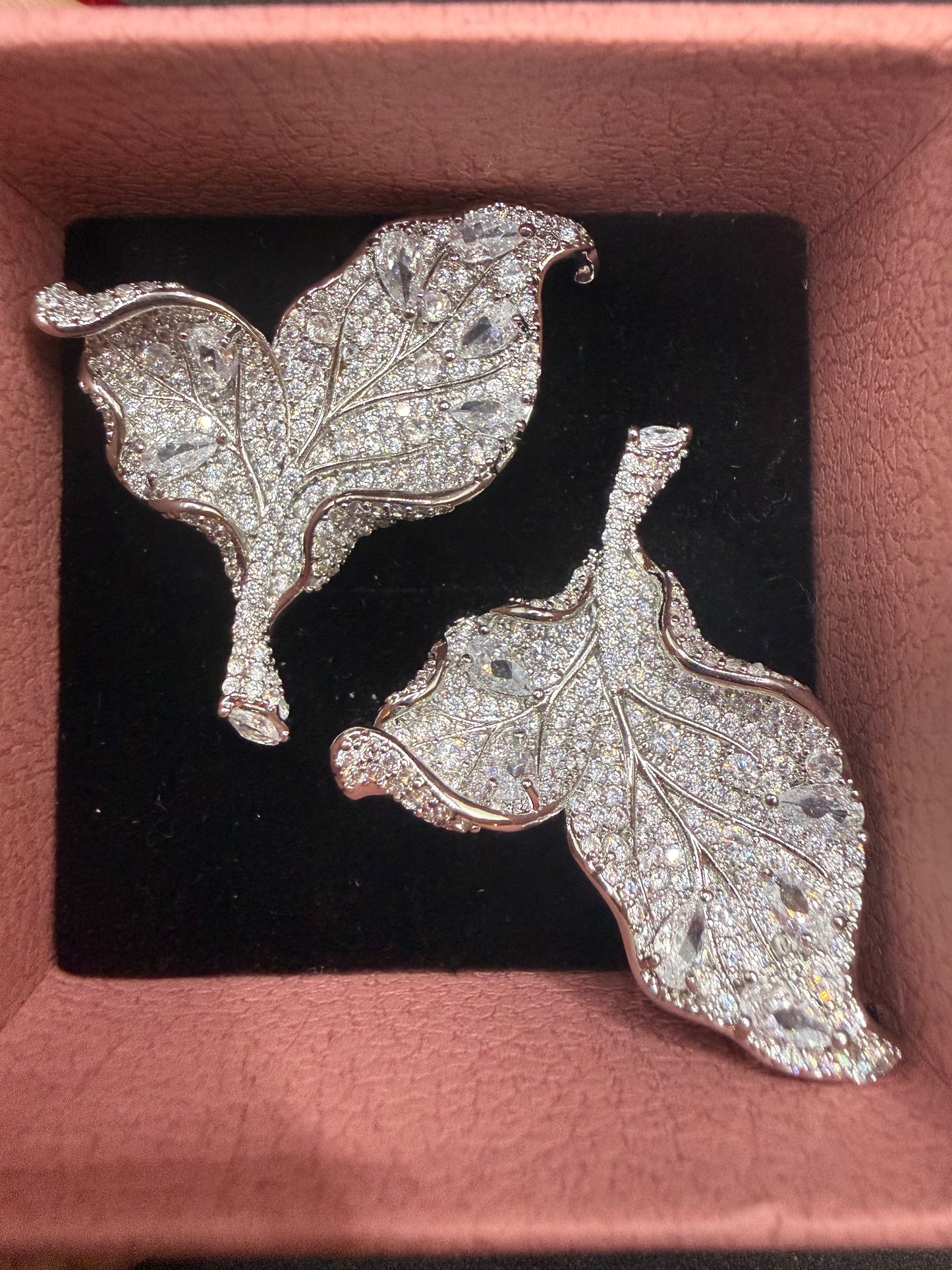 Lira Leaf Earrings