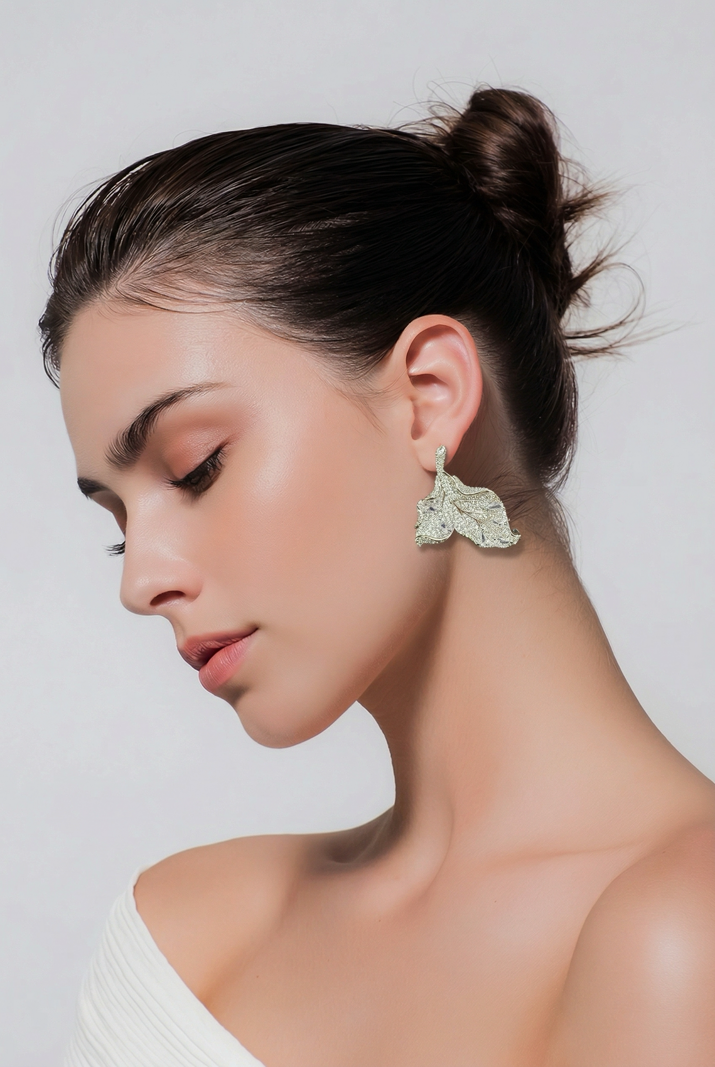 Lira Leaf Earrings