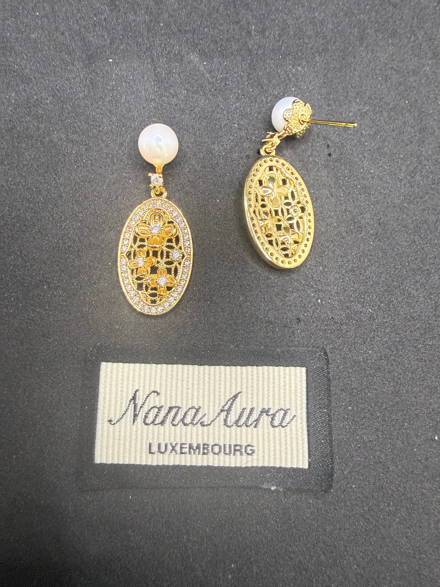 Flora Pearl Earrings