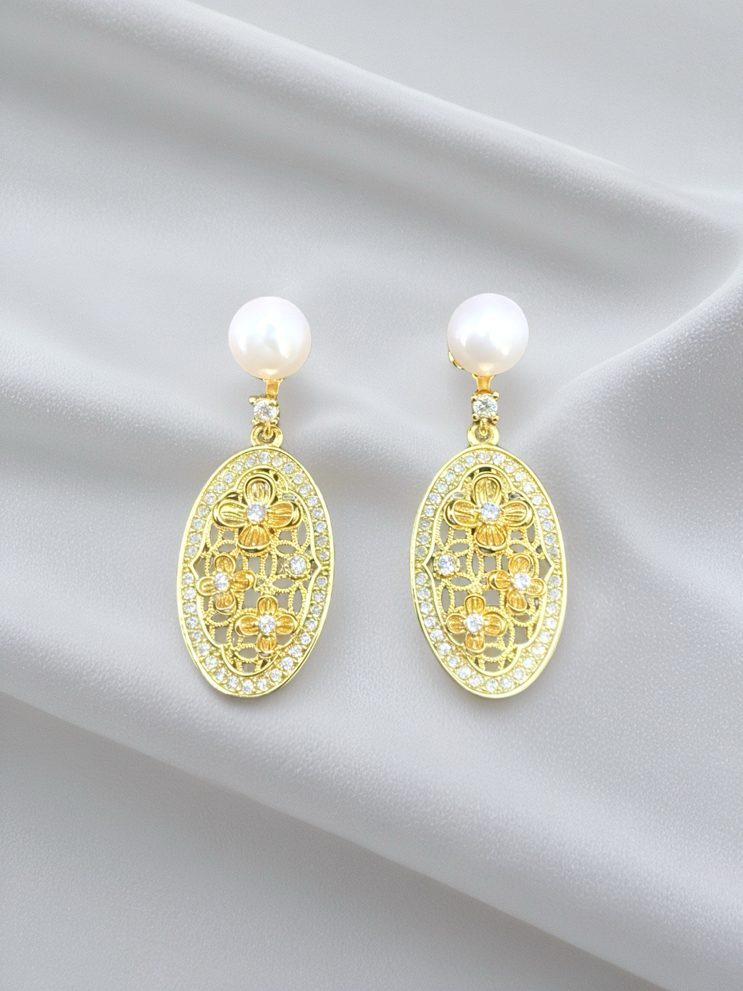 Flora Pearl Earrings