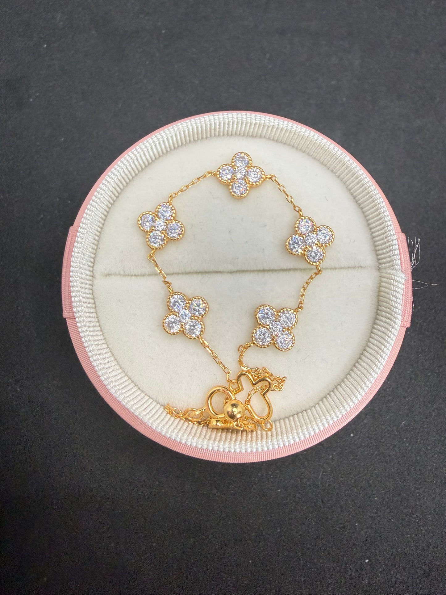 Elara Clover Gold Bracelet